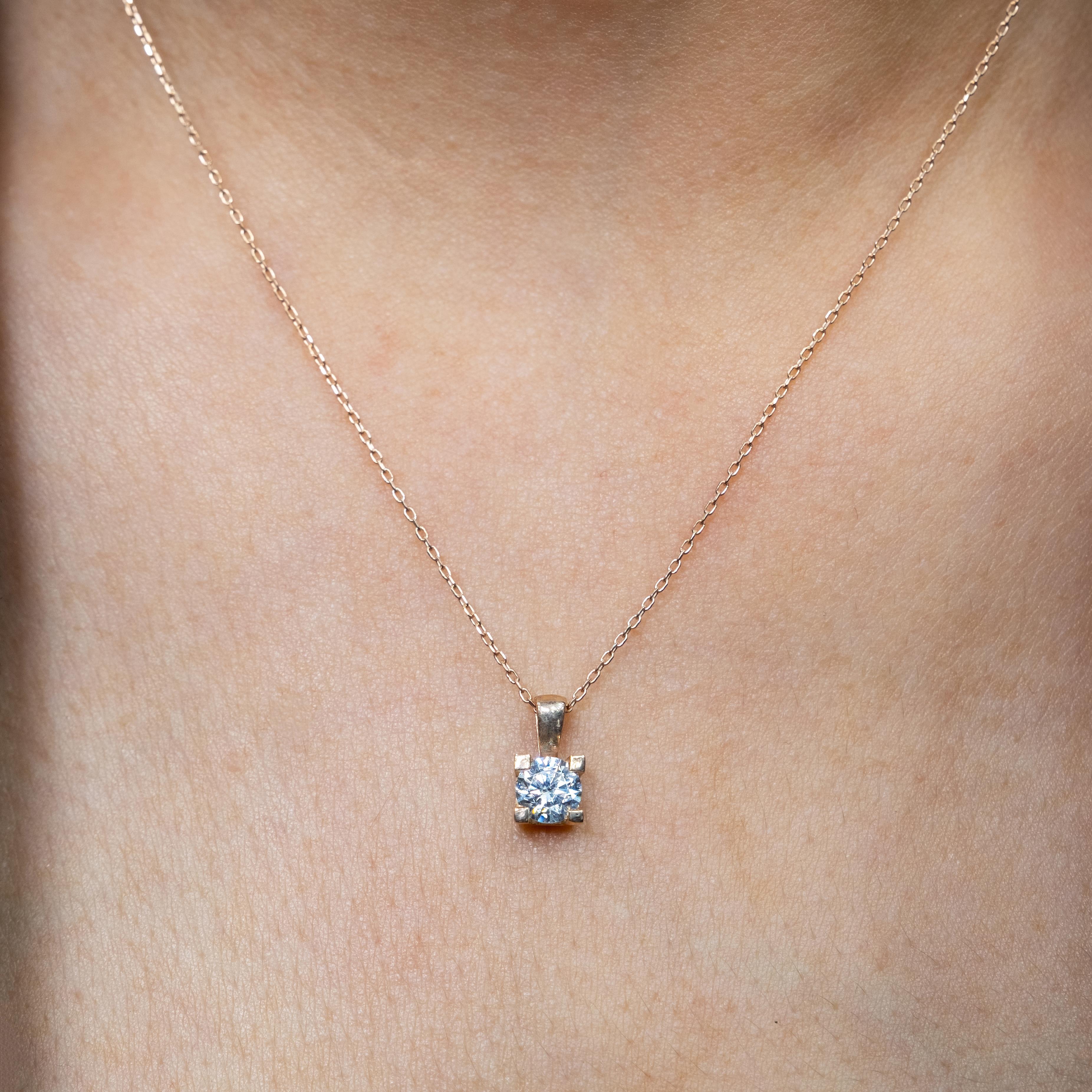 G Renk 0.50 Karat Pırlanta Tektaş Kolye