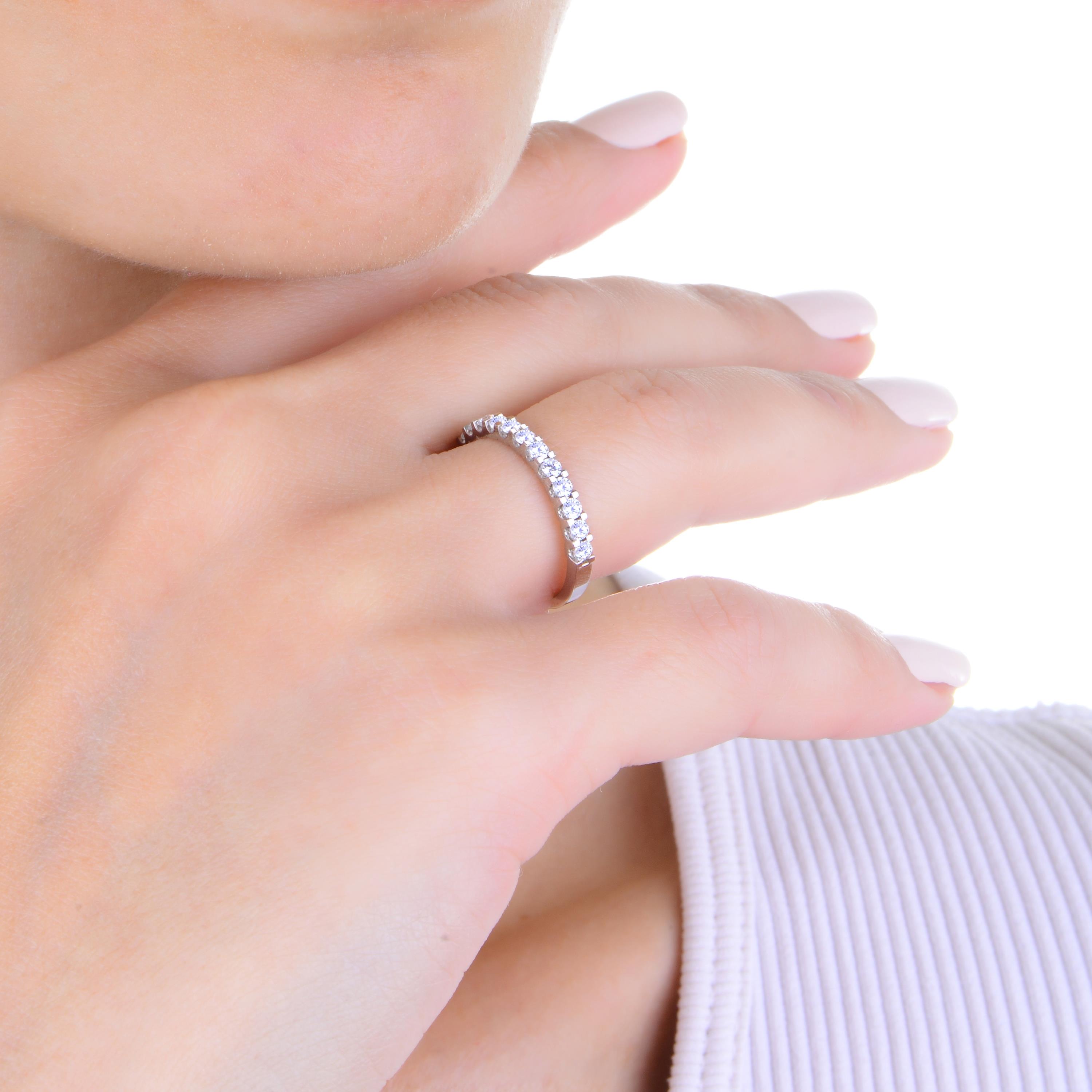 G Renk 0.45 Karat Pırlanta Yarımtur Yüzük - IDL Sertifikalı