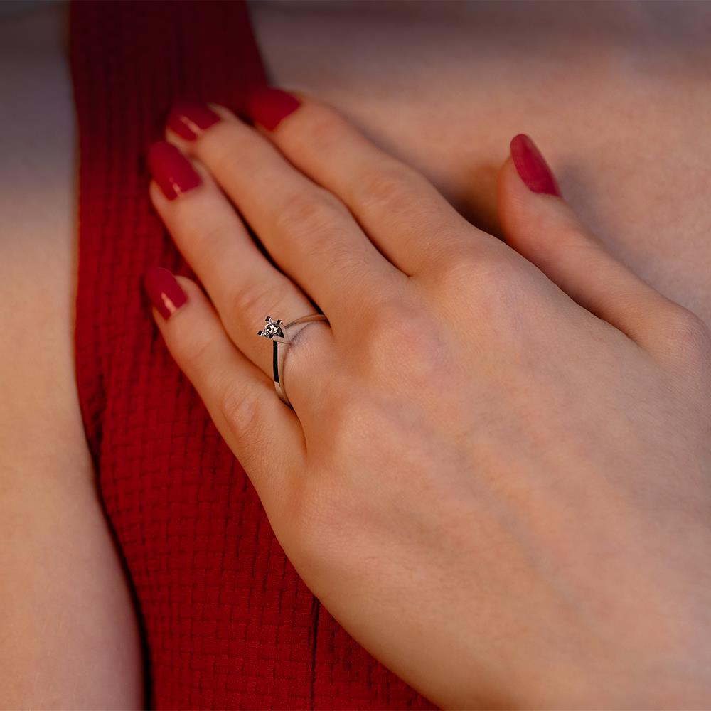 G Renk 0.10 Karat Pırlanta Tektaş Yüzük - IDL Sertifikalı