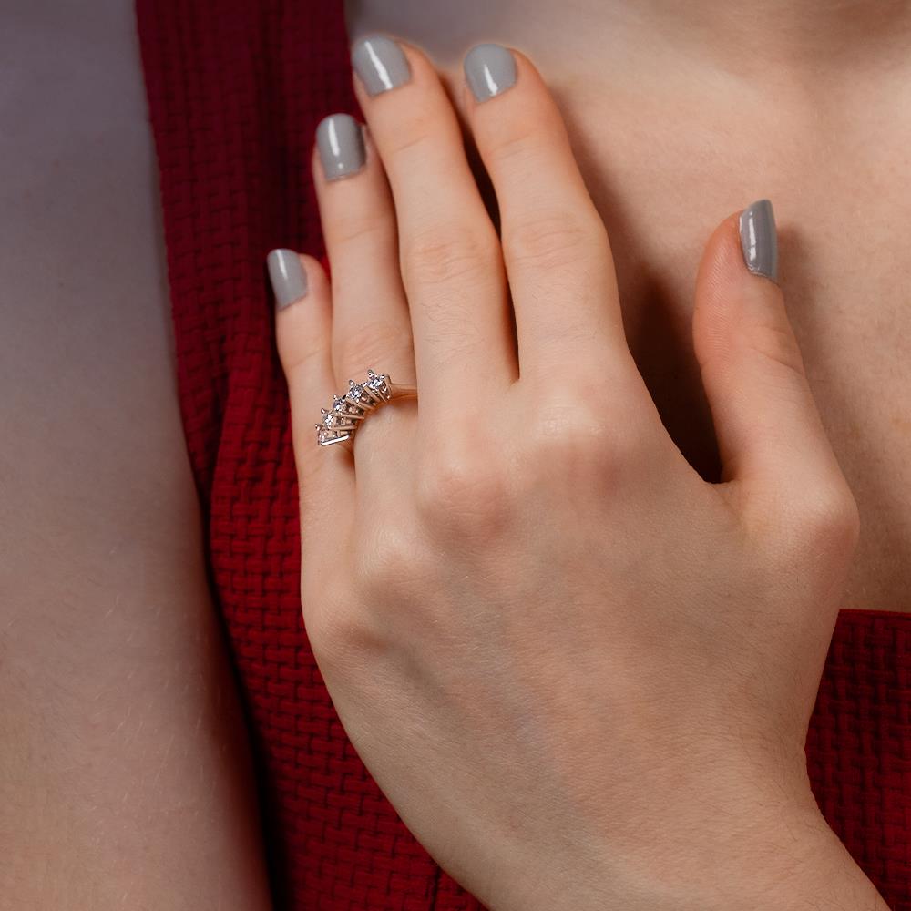 G Renk 0.65 Karat Pırlanta Beştaş Yüzük - IDL Sertifikalı