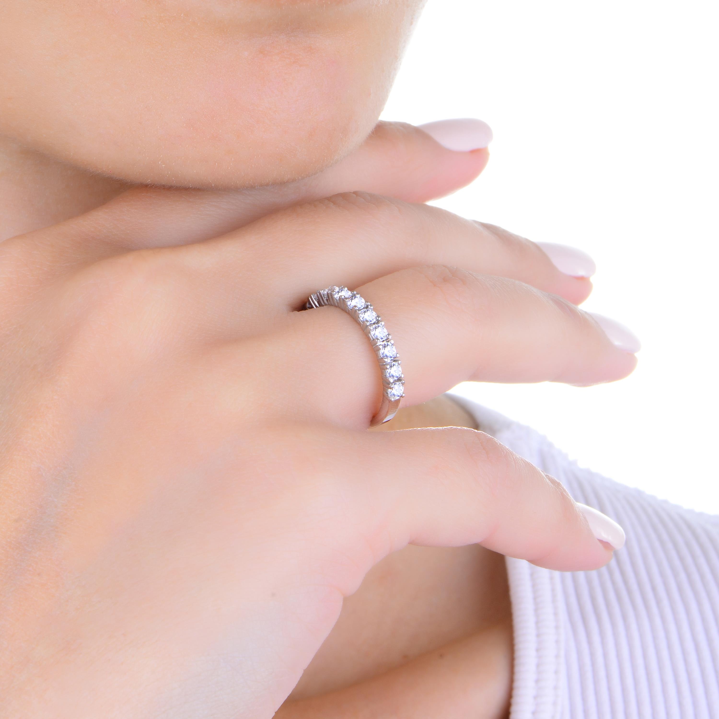 G Renk 0.80 Karat Pırlanta Yarımtur Yüzük - IDL Sertifikalı