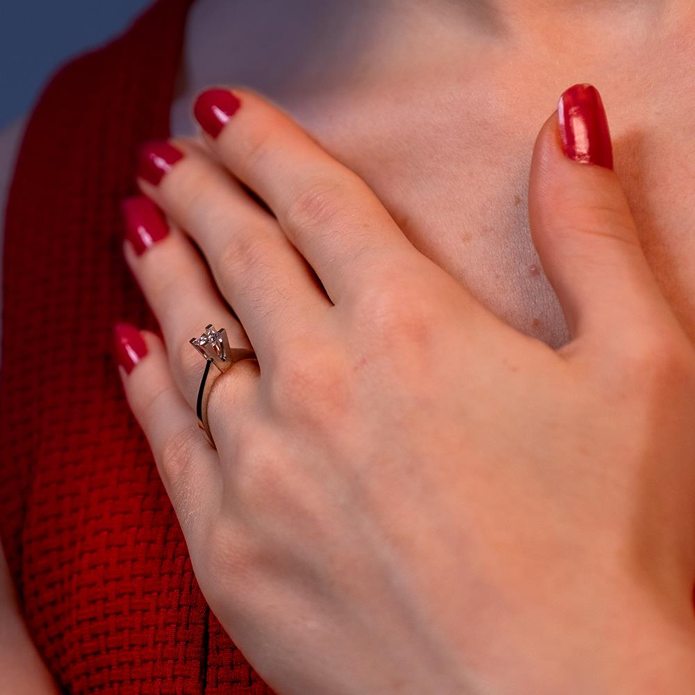 I Renk 0.20 Karat Pırlanta Tektaş Yüzük