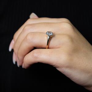 0.70 Karat Oval Pırlanta Lilyum  Yüzük - HRD Sertifikalı