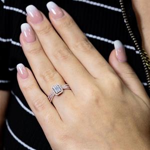 0.70 Karat Baget Pırlanta Yüzük - IDL Sertifikalı