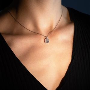 0.42 Karat  Baget Pırlanta Kolye - IDL Sertifikalı