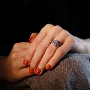 0.70 Karat Baget Pırlanta Yüzük - IDL Sertifikalı