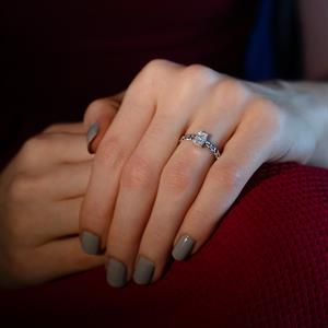 0.22 Karat Baget Pırlanta Yüzük -IDL Sertifikalı