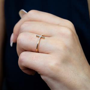 0.15 Karat Pırlanta T Yüzük