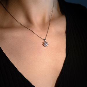 0.64 Karat Pırlanta Fantezi Kolye