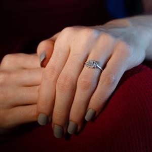 0.28 Karat Baget Pırlanta Yüzük - IDL Sertifikalı