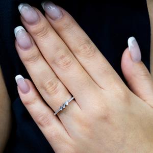 0.22 Karat Baget Pırlanta Tria Yüzük - IDL Sertifikalı