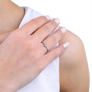 0,30 Karat Görünümlü Yuvarlak Efektli Pırlanta Yüzük - 1100654