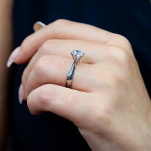 1 Karat E Renk Pırlanta Vintage Tektaş Yüzük