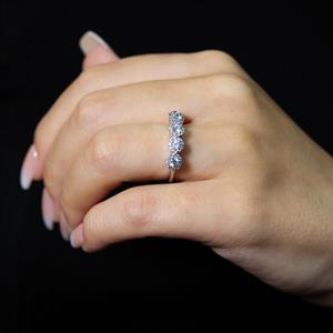 D Renk 0.75 Karat Fancy Pırlanta Beştaş Yüzük - IDL Sertifikalı