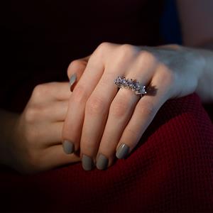 D Renk 1.50 Karat Pırlanta Beştaş Yüzük - HRD Sertifikalı