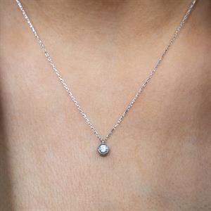 E Renk 0,25 Karat Pırlanta Tektaş Kolye