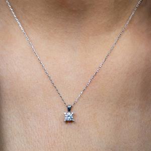 E Renk 0,30 Karat Pırlanta Tektaş Kolye