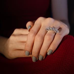 E Renk 1.65 Karat Pırlanta Beştaş Yüzük - HRD Sertifikalı