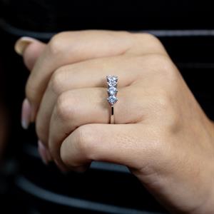 F Renk 0.90 Karat Pırlanta Beştaş Yüzük - IDL Sertifikalı