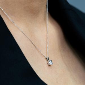 F Renk 0,45 Karat Pırlanta Tektaş Kolye