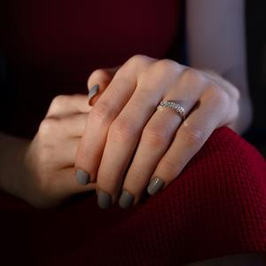 G Renk 0.35 Karat Pırlanta Beştaş Yüzük - IDL Sertifikalı