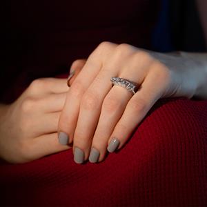 G Renk 0.85 Karat Pırlanta Beştaş Yüzük - IDL Sertifikalı