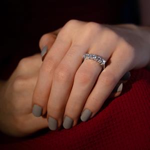 G Renk 0.85 Karat Pırlanta Beştaş Yüzük - IDL Sertifikalı