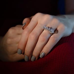 G Renk 0.75 Karat Pırlanta Beştaş Yüzük - IDL Sertifikalı