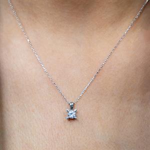 G Renk 0,35 Karat Pırlanta Tektaş Kolye