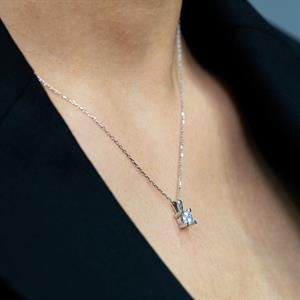 G Renk 0,35 Karat Pırlanta Tektaş Kolye