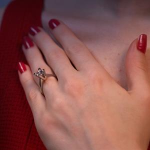 G Renk 1 Karat Pırlanta Tektaş Yüzük - HRD Sertifikalı