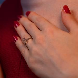 I Renk 0.10 Karat Pırlanta Tektaş Yüzük - IDL Sertifikalı