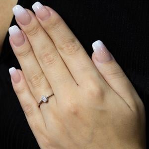 Oval Pırlanta Görünümlü Tektaş Yüzük