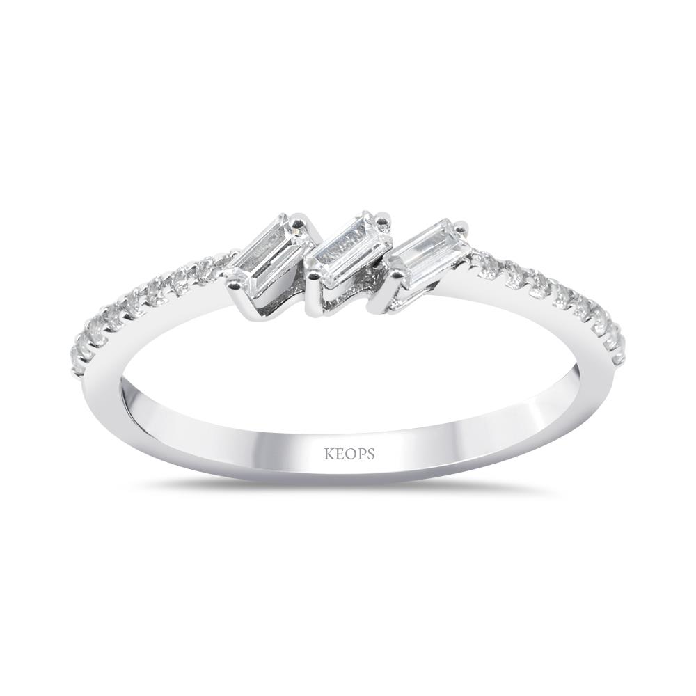 0.22 Karat Baget Pırlanta Tria Yüzük