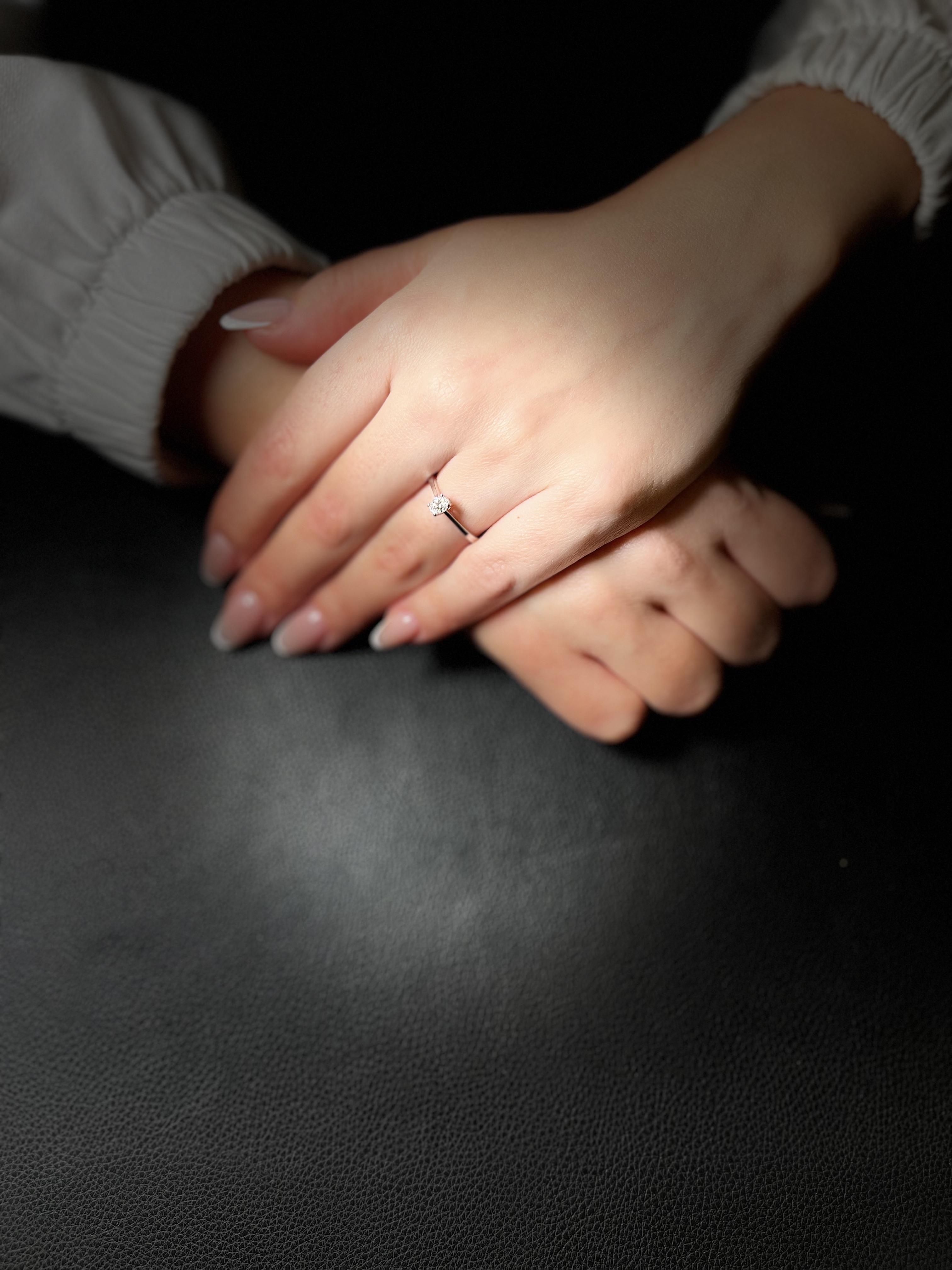 0,29 Oval Kesim Pırlanta Tektaş Yüzük 