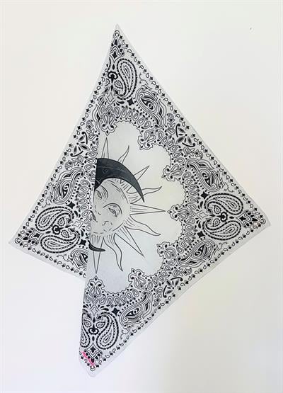 Ay ve Güneş Desenli Beyaz Bandana Fular 70 cm x 70 cm