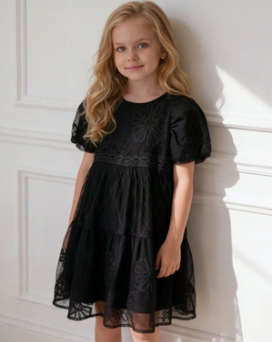 TASARIM SİYAH DANTEL ELBİSE