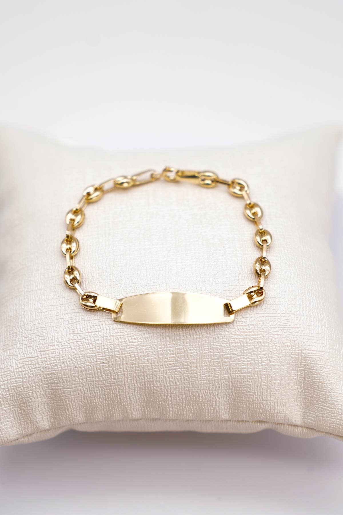 14 Ayar Altın Kalın Zincirli Plaka Bileklik – Klasik Görünüm, Anlamlı ve Şık Bir Seçenek