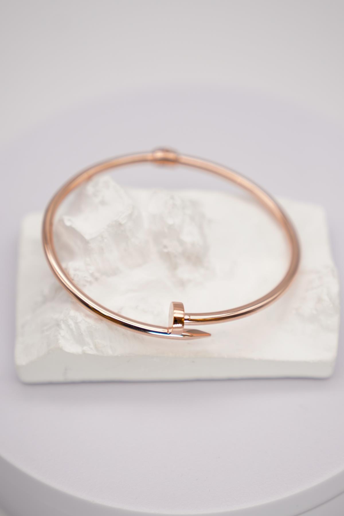 14 Ayar Rose Altın Kadın Bilezik – Kapalı Formda Şık ve Minimal Tasarım