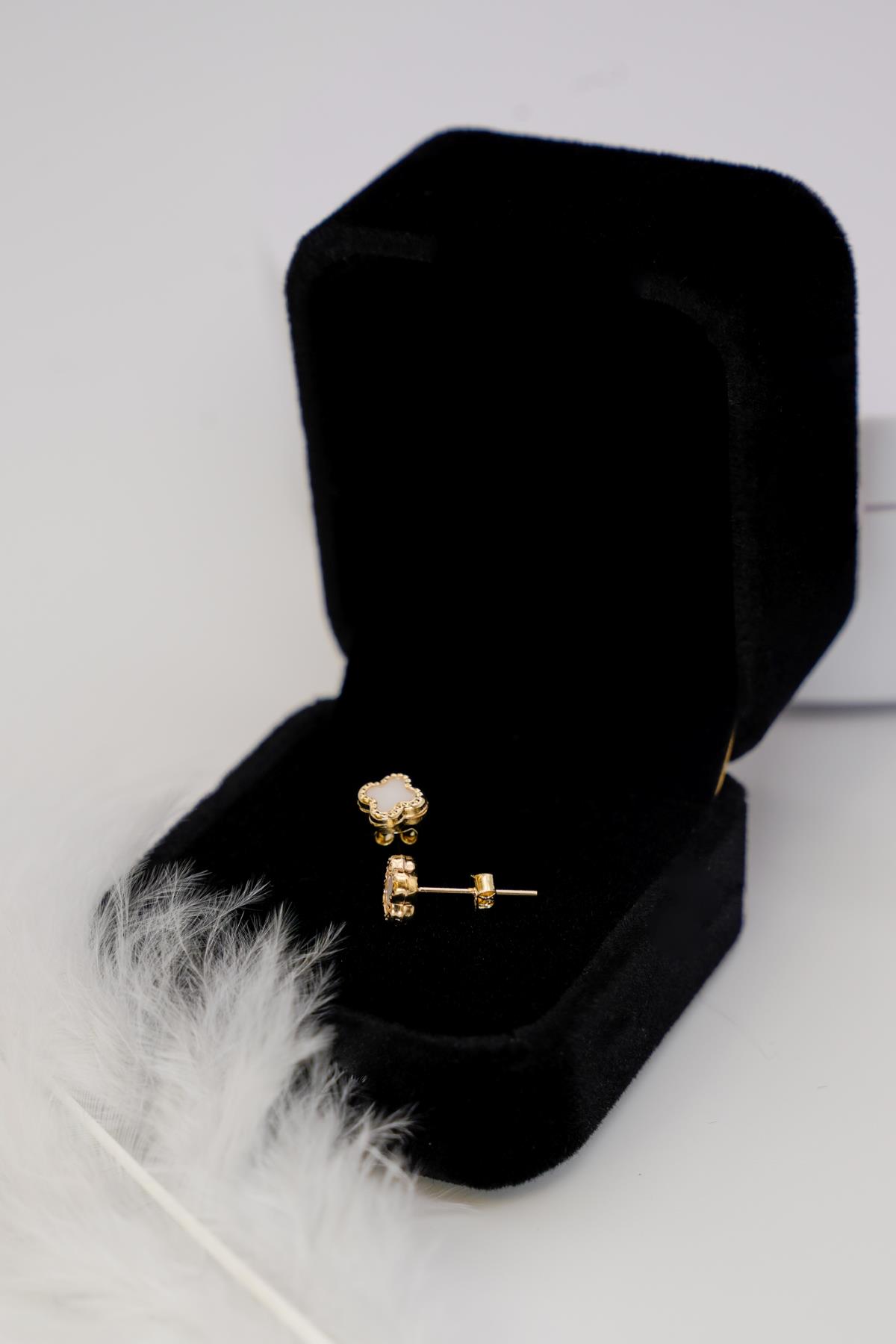 Beyaz Mine Detaylı 14 Ayar Altın Küpe I Minimal ve Zarif Stil