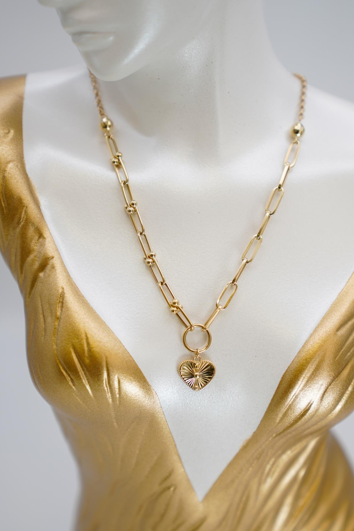 14 Ayar Altın Kalp Figürlü Zincir Kolye Göz Alıcı Tasarım ve Zarif Detaylarla