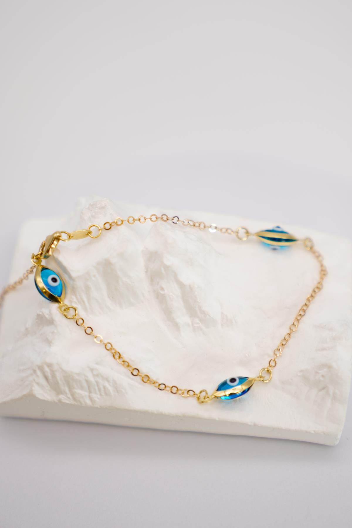 14 Ayar Altın Nazar Boncuklu Bileklik – 20 cm Zarif Zincirli Şık ve Anlamlı Altın Aksesuar