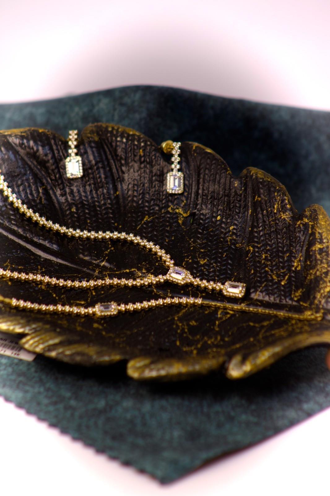 Baguette Stone Necklace 14 Carat