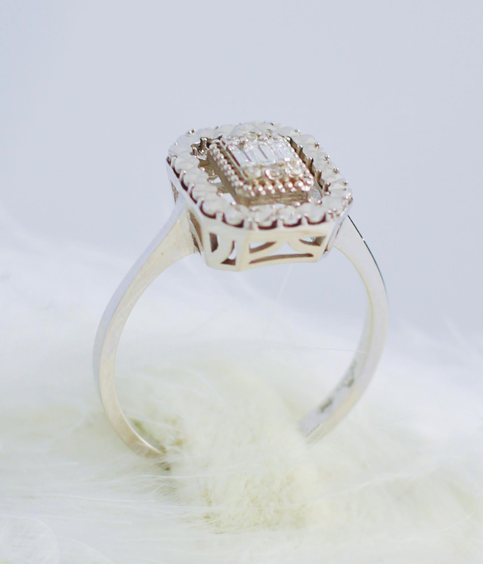 Baguette Stone Diamond Ring 14 Carat