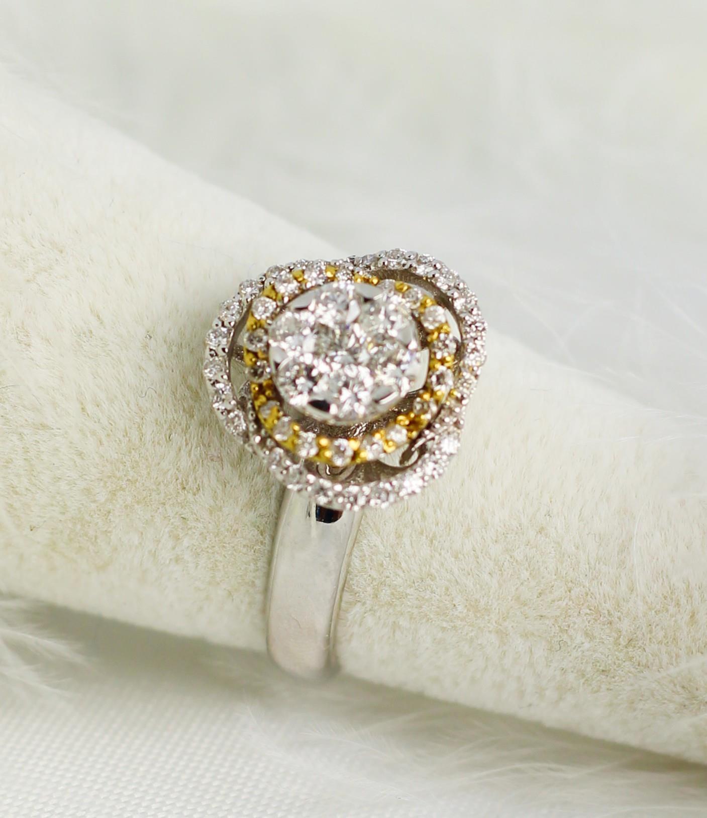 Flower Patterned Italian Diamond Ring 18 Carat
