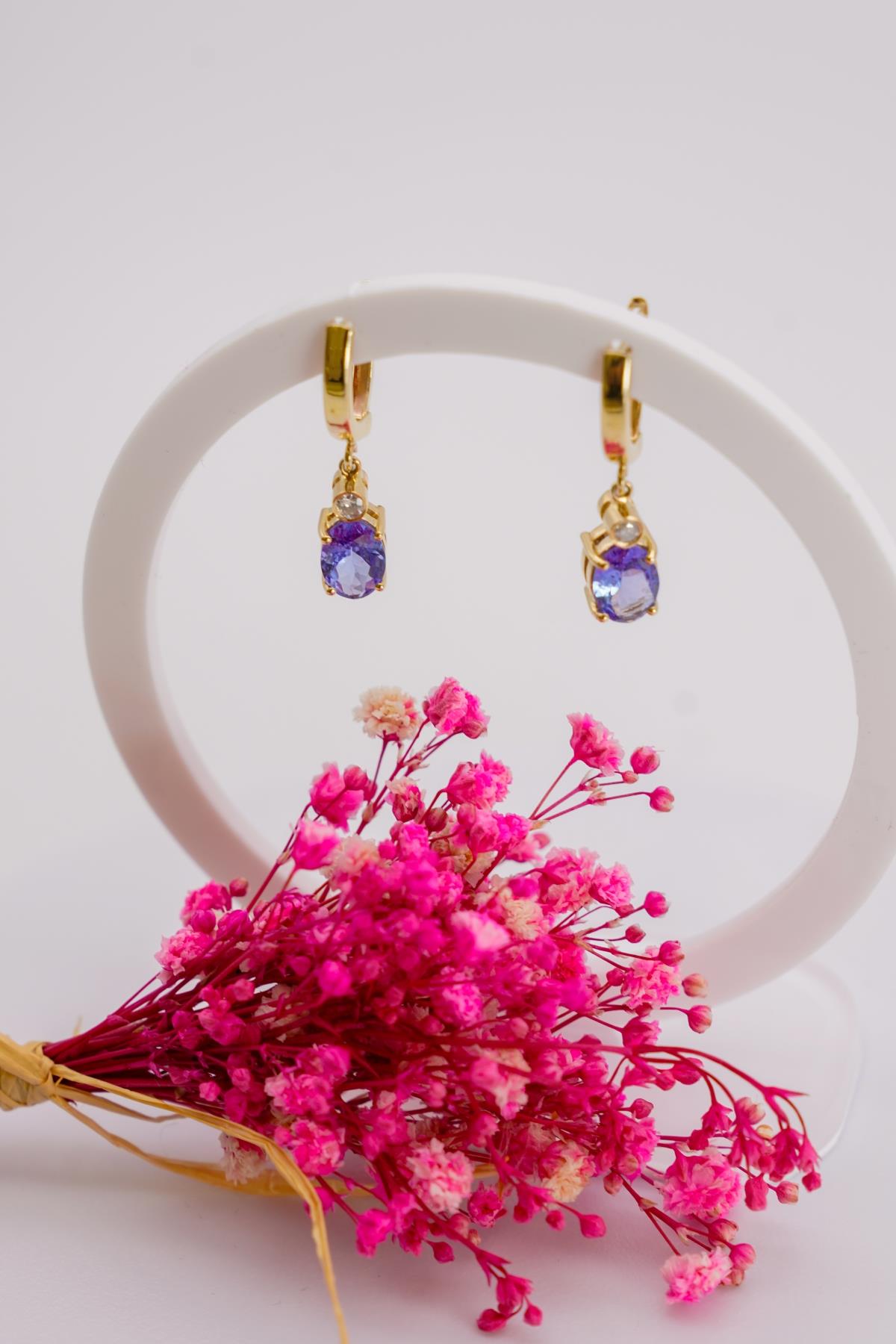 Damla Kesim Tanzanit Taşlı 14 Ayar Altın Zarif Sallantılı Küpe Modeli