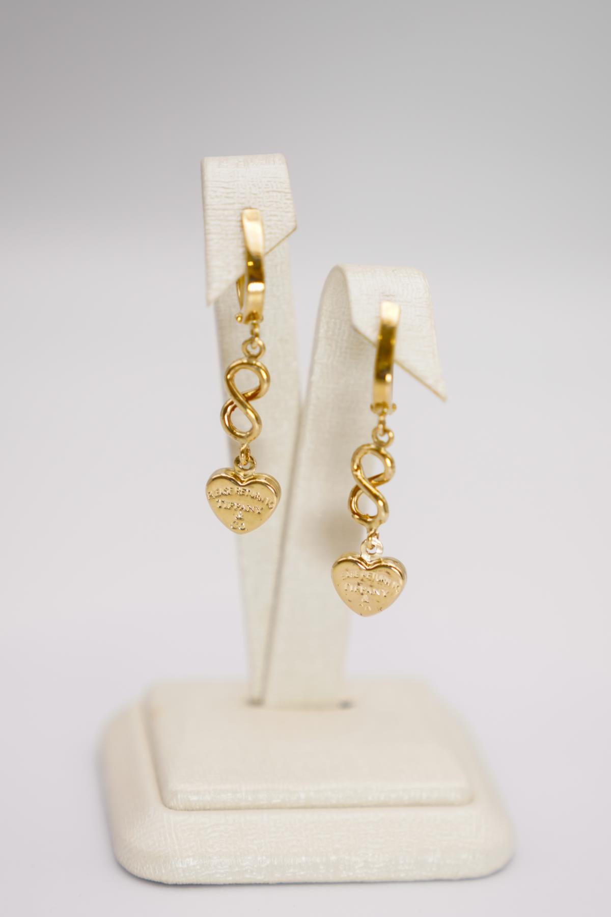 Kalp Detaylı Sonsuzluk Figürlü 14 Ayar Altın Sallantılı Küpe