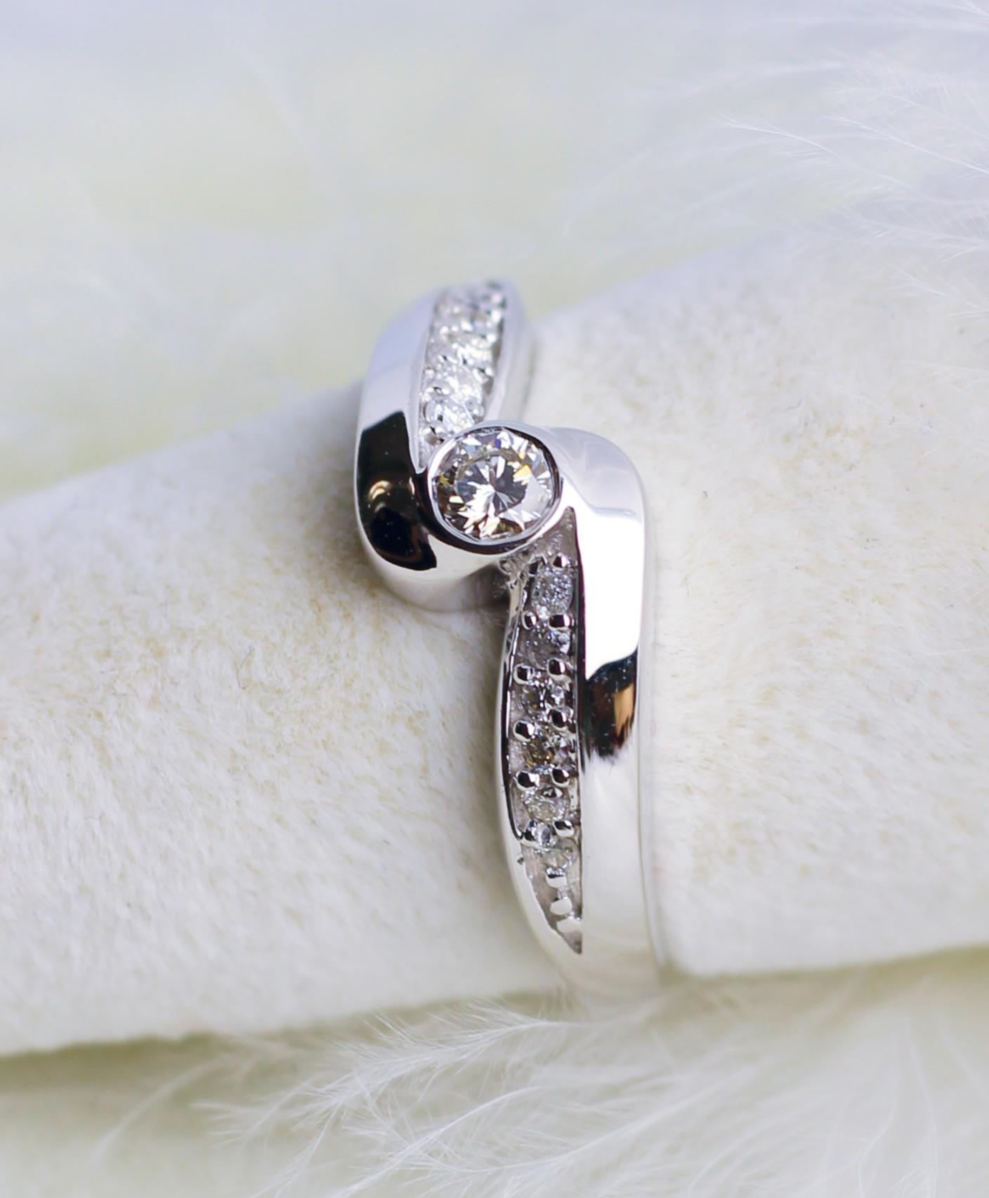 Classic Diamond Ring 18 Carat