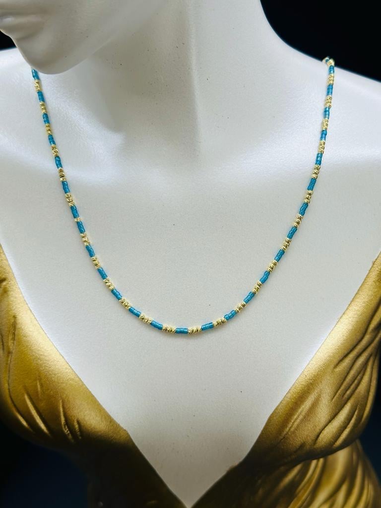 Dorica-Halskette mit blauen Perlen, 14 Karat