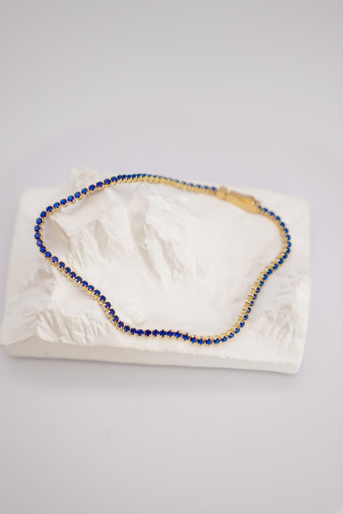 Mavi Zirkon Taşlı 14 Ayar Altın Suyolu Bileklik ile Zarif ve Modern Işıltı